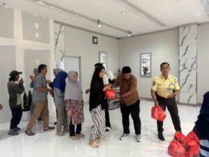 Dengungkan Kebaikan, BRI Kanca Cimanggis Salurkan Bantuan Pada Dhuafa Dan Anak Yatim